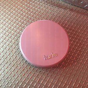 Tarte blush